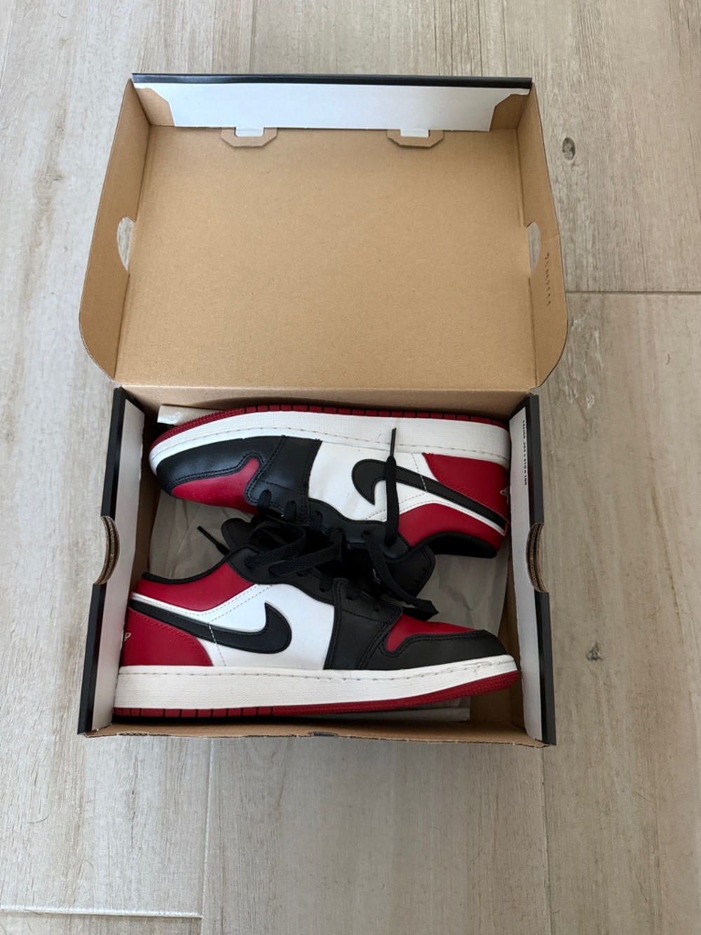 Jordan 1 Low Too red toe Black White Red Low-Top Sneakers kids 5.5 women’s 7